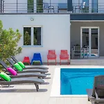 Mirna By Interhome بيت للعطل *