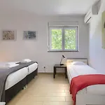 Mirna By Interhome * Ližnjan