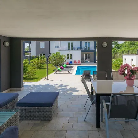 Mirna By Interhome بيت للعطل *